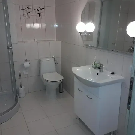 Pokoje Goscinne Akacja Resko Dzwirzyno Exterior photo