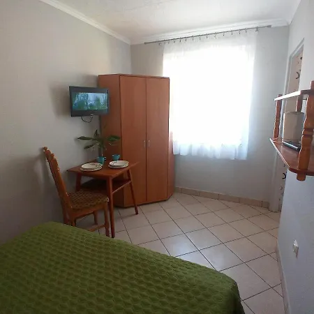 Pokoje Goscinne Akacja Resko Dzwirzyno Exterior photo