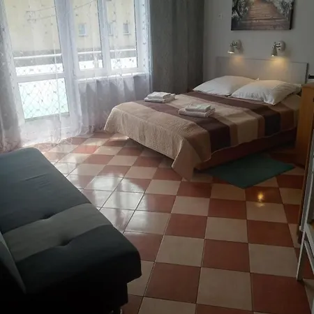 Pokoje Goscinne Akacja Resko Dzwirzyno Exterior photo