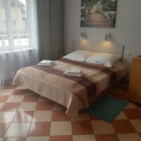 Pokoje Goscinne Akacja Resko Dzwirzyno Exterior photo