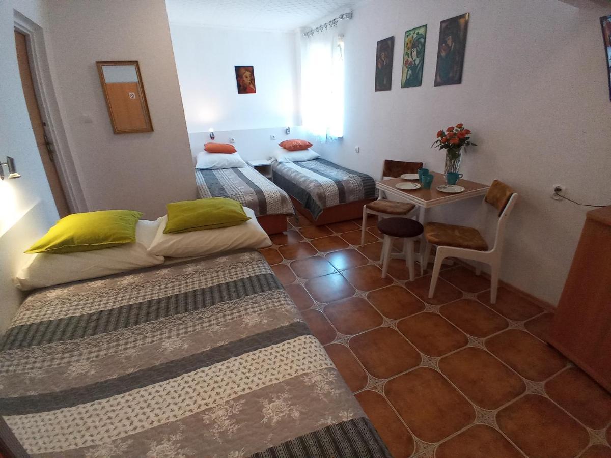 Goscinne Akacja Resko Homestay *