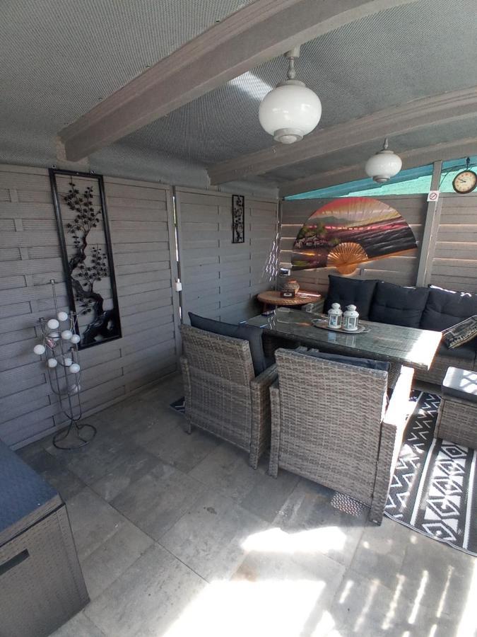 Goscinne Akacja Resko Homestay Dzwirzyno